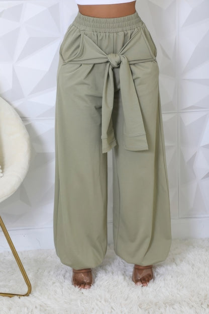 High-waisted Stretch Pants, designed for comfort and style