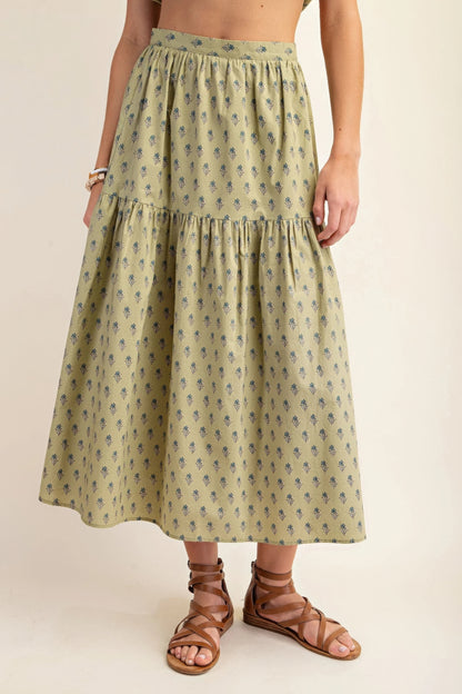 Printed tired midi skirt stylish and versatile